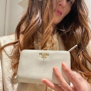 authentic prada trifold saffiano snap wallet in white (very rare)